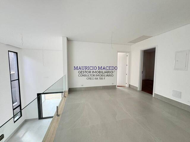 #2086 - Casa para Venda em Santana de Parnaíba - SP