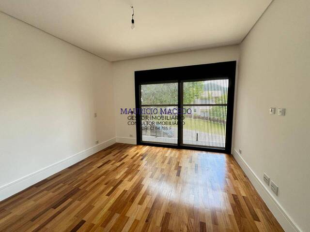Casa para Venda em Santana de Parnaíba - 4