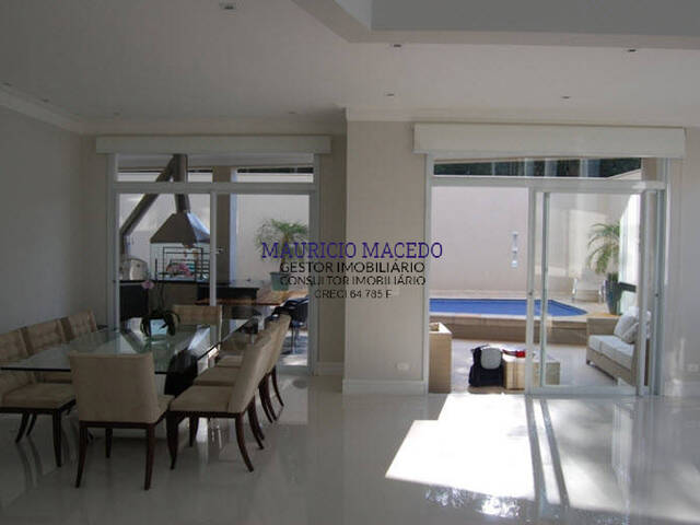 Casa para Venda em Santana de Parnaíba - 4