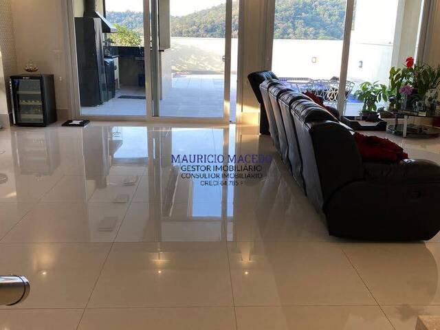 Casa para Venda em Santana de Parnaíba - 5