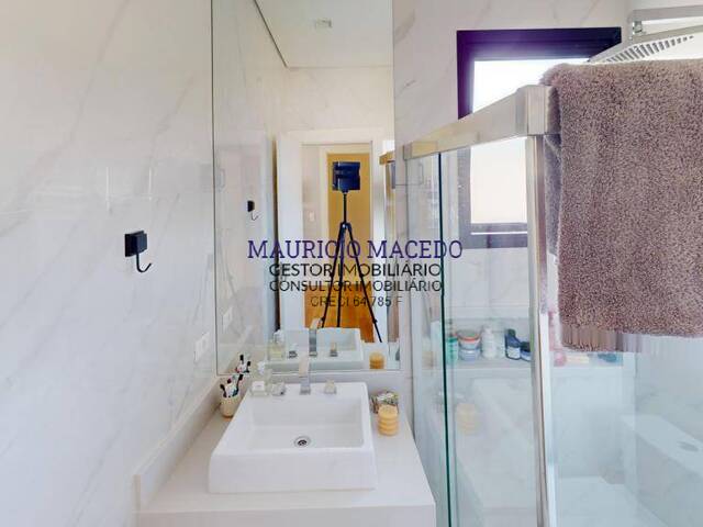 #1994 - Casa para Venda em Santana de Parnaíba - SP