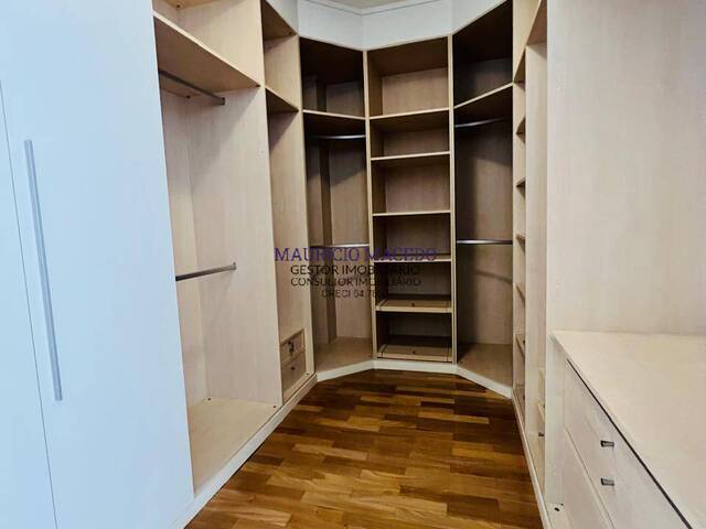 Casa para Venda em Santana de Parnaíba - 5