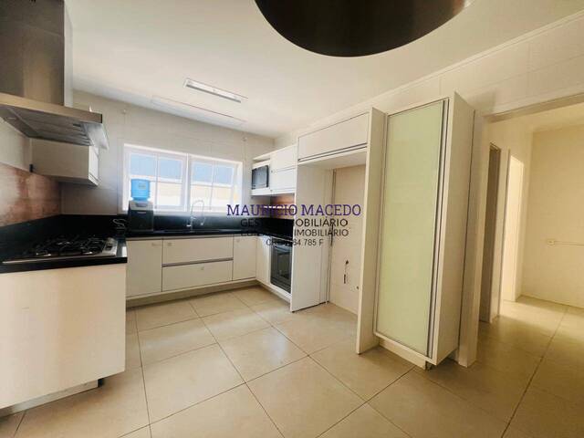 Casa para Venda em Santana de Parnaíba - 5