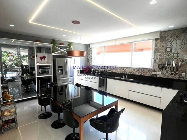 Casa para Venda em Santana de Parnaíba - 4