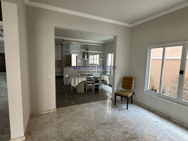 Casa para Venda em Santana de Parnaíba - 4