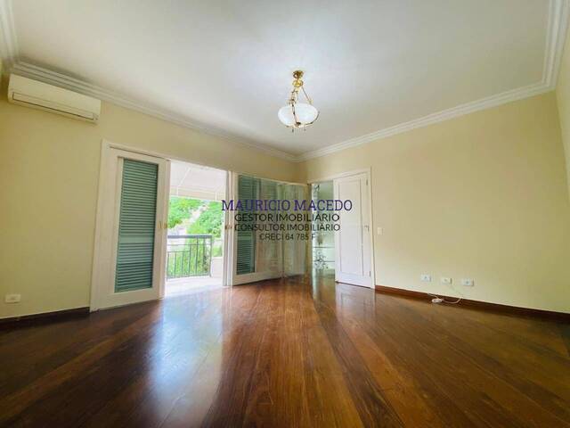 Casa para Venda em Santana de Parnaíba - 4