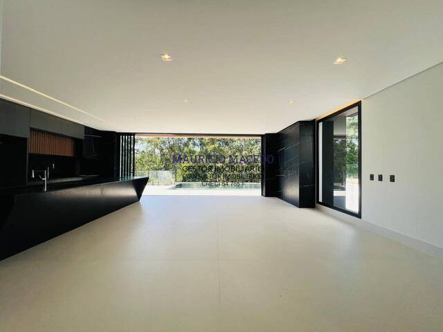 Casa para Venda em Santana de Parnaíba - 5