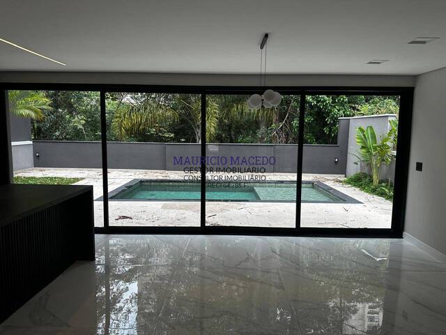 Casa para Venda em Santana de Parnaíba - 4