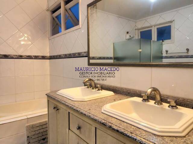 Casa para Venda em Santana de Parnaíba - 5