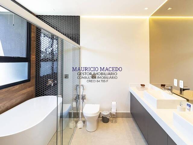 #1398 - Casa para Venda em Santana de Parnaíba - SP