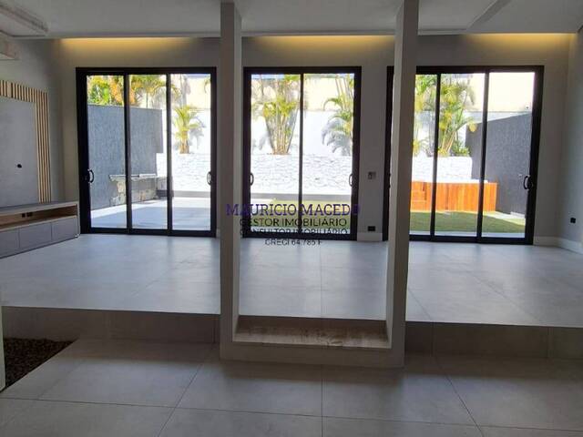 Casa para Venda em Santana de Parnaíba - 4