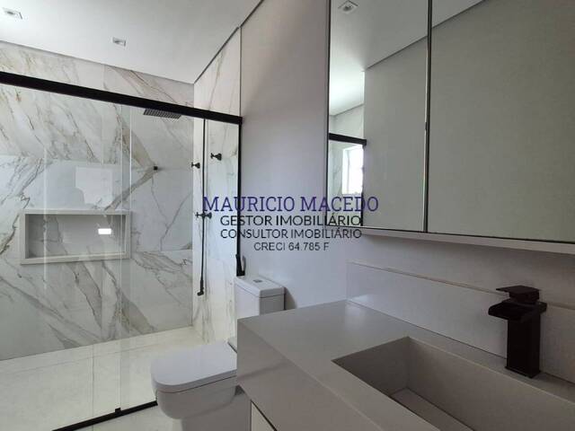 Casa para Venda em Santana de Parnaíba - 5