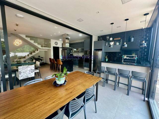 Casa para Venda em Santana de Parnaíba - 4