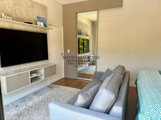 Casa para Venda em Santana de Parnaíba - 5