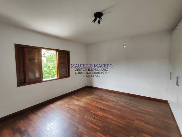 Casa para Venda em Santana de Parnaíba - 4
