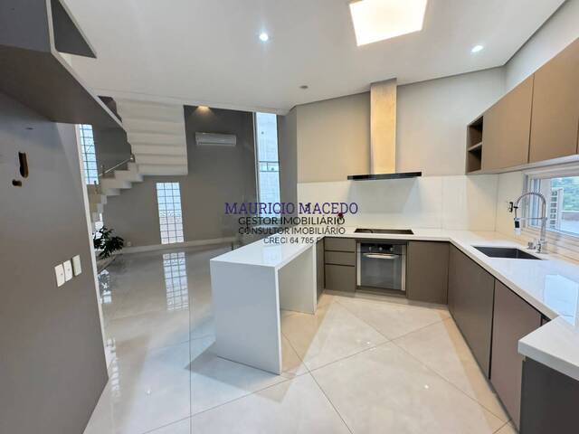 Casa para Venda em Santana de Parnaíba - 5