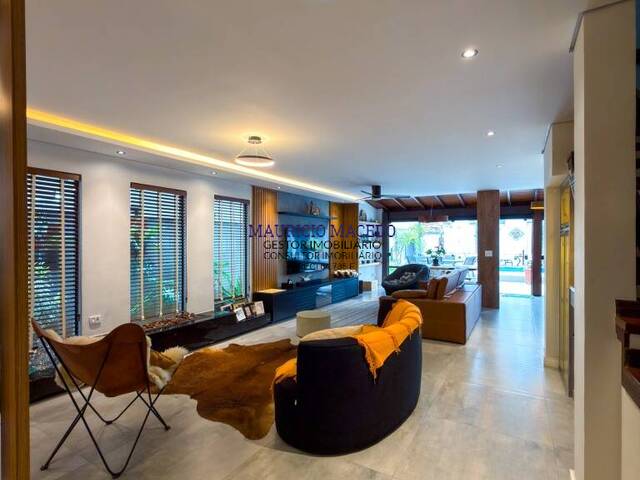 Casa para Venda em Santana de Parnaíba - 5