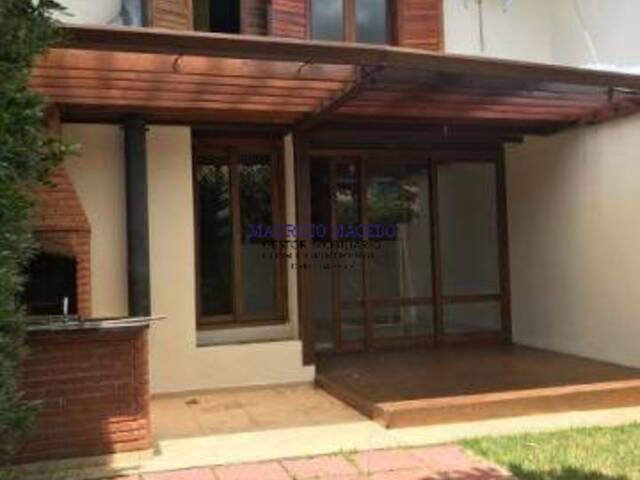 Casa para Venda em Santana de Parnaíba - 3