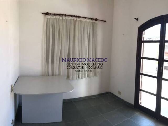 Casa para Venda em Santana de Parnaíba - 4