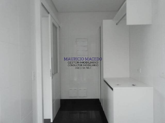 Casa para Venda em Santana de Parnaíba - 2