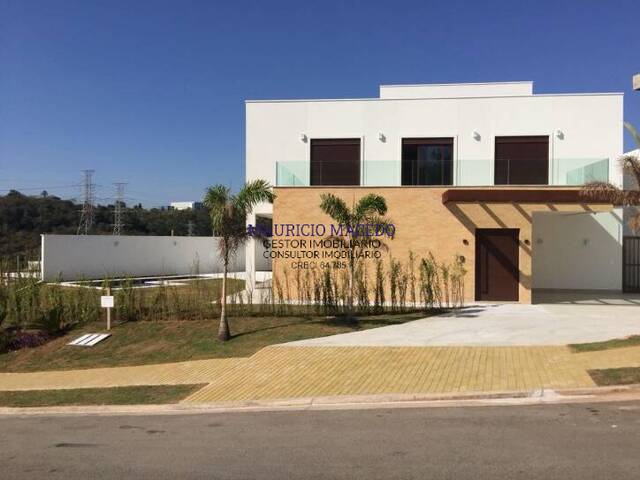 Casa para Venda em Santana de Parnaíba - 3