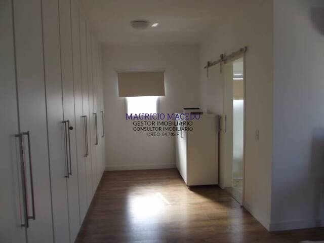 Casa para Venda em Santana de Parnaíba - 5