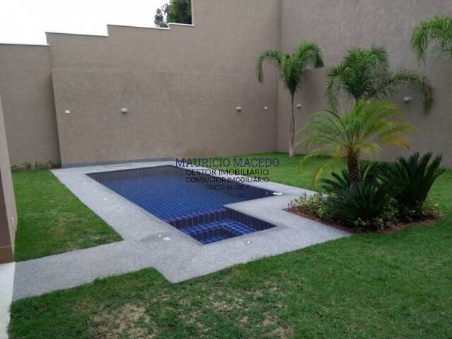 Casa para Venda em Santana de Parnaíba - 3