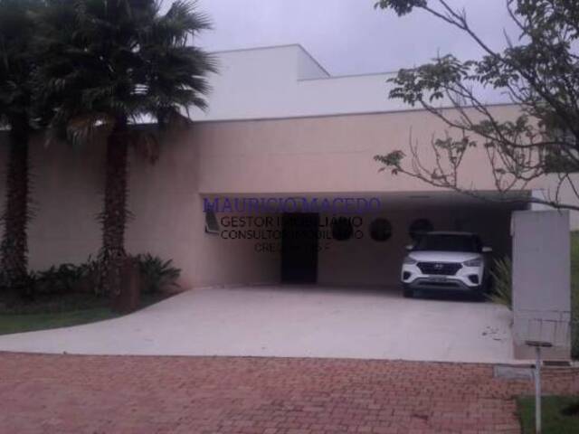 Casa para Venda em Santana de Parnaíba - 2