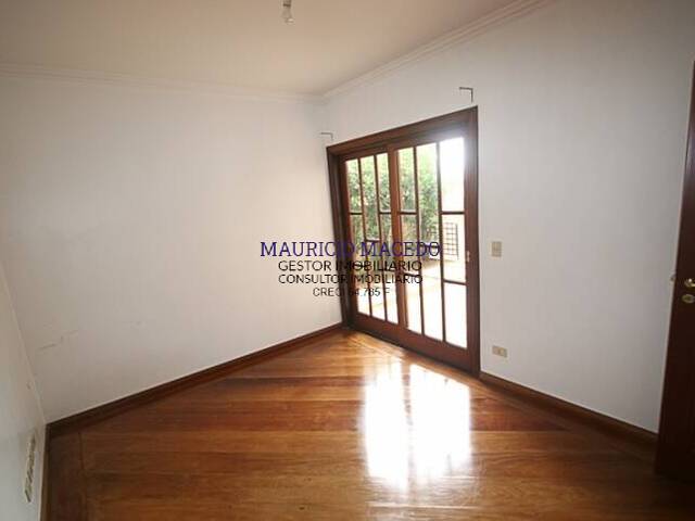Casa para Venda em Santana de Parnaíba - 5