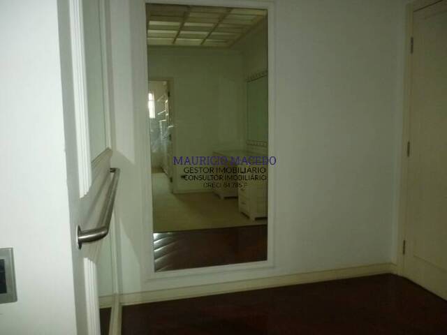 Casa para Venda em Santana de Parnaíba - 5