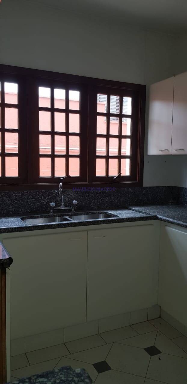 Casa à venda e aluguel com 4 quartos, 370m² - Foto 9