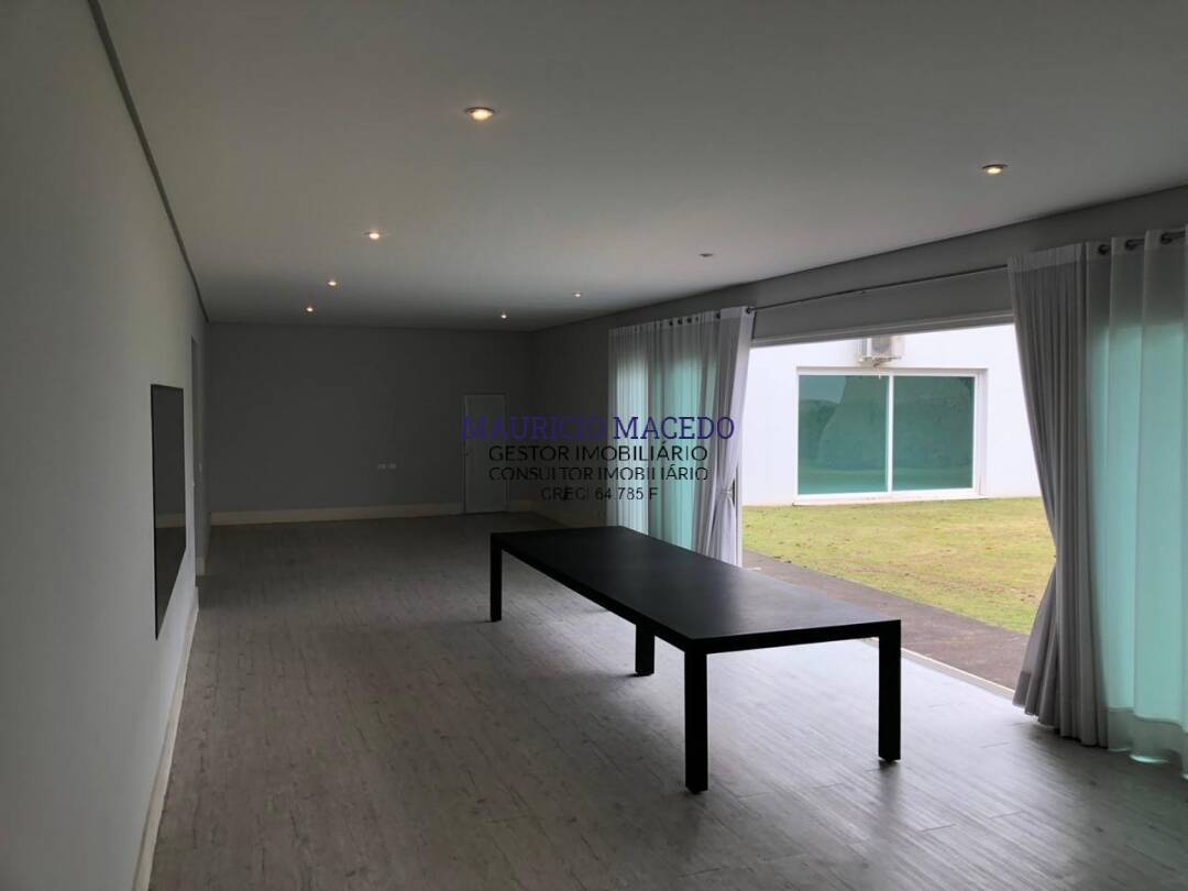 Casa para alugar com 4 quartos, 1605m² - Foto 16