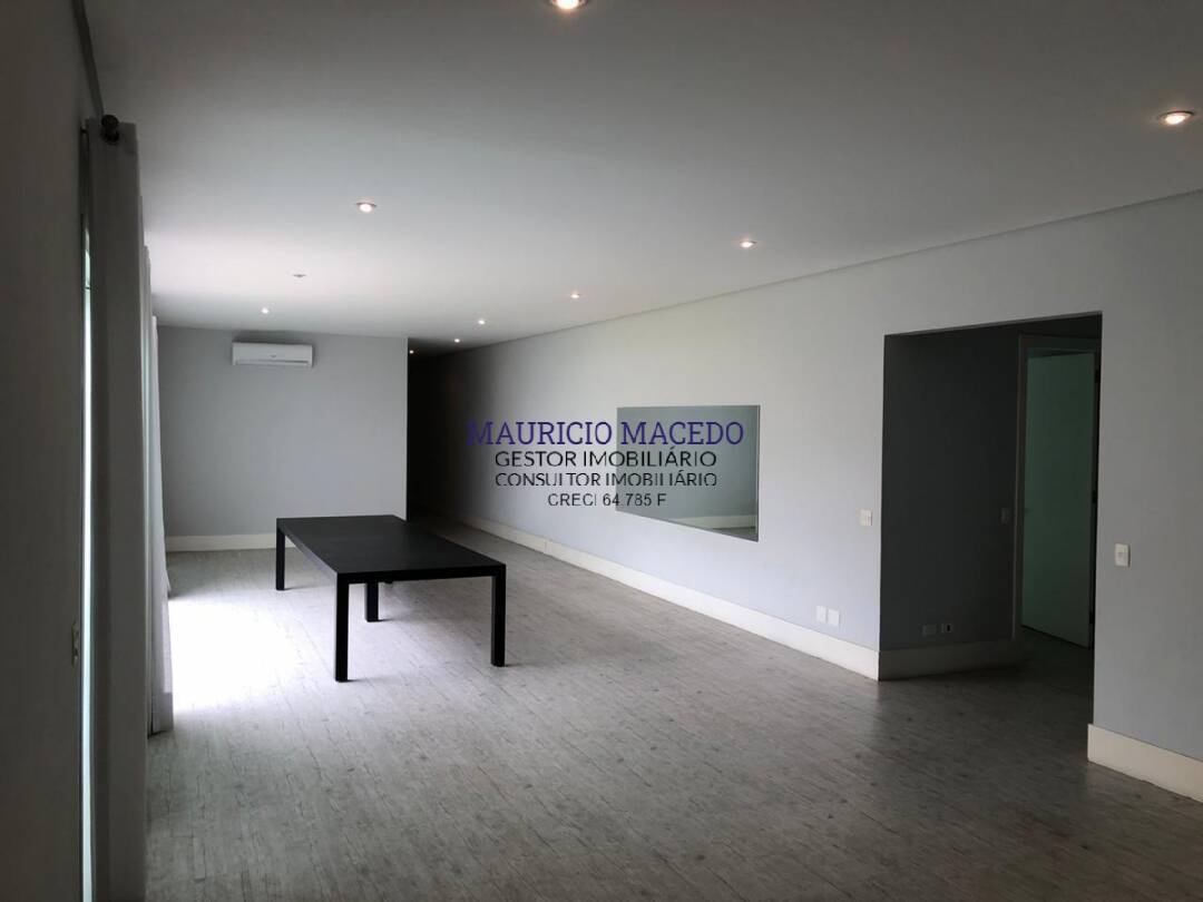 Casa para alugar com 4 quartos, 1605m² - Foto 18