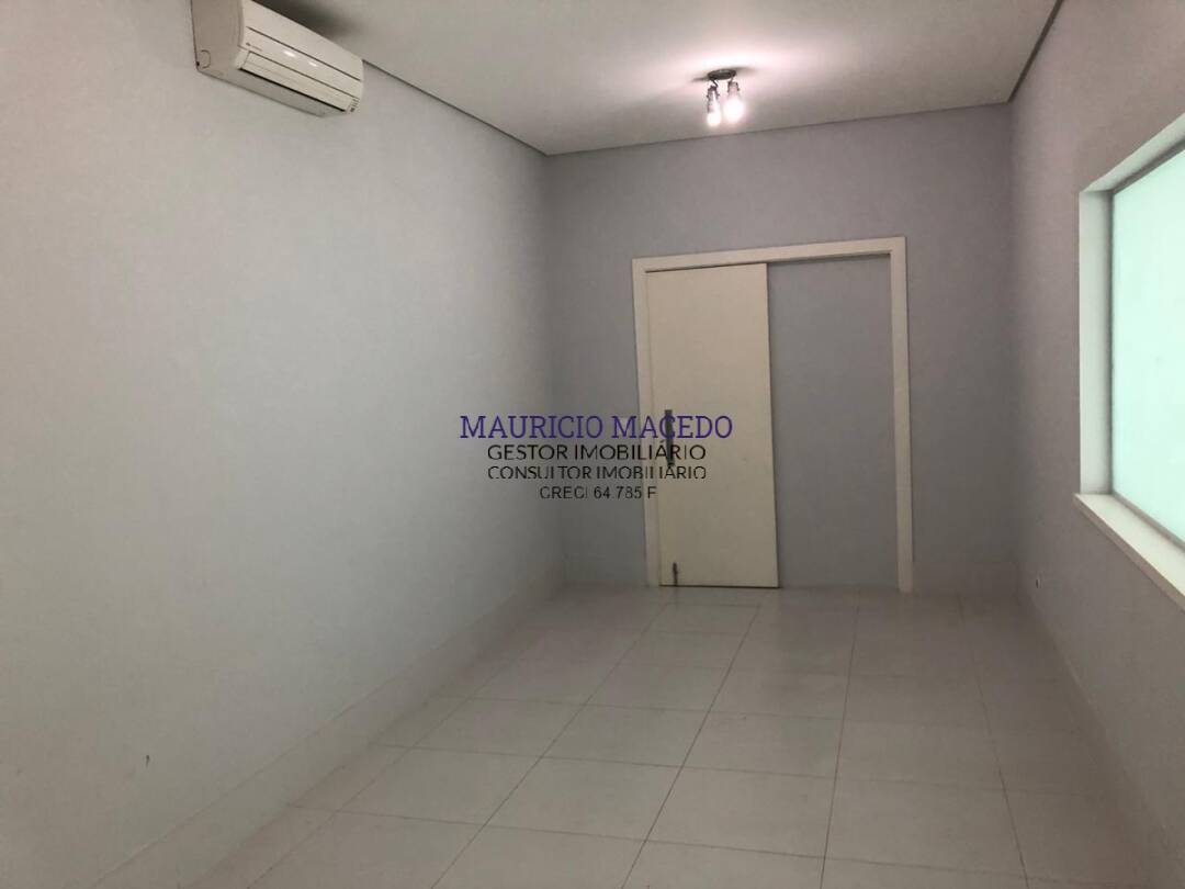 Casa para alugar com 4 quartos, 1605m² - Foto 17