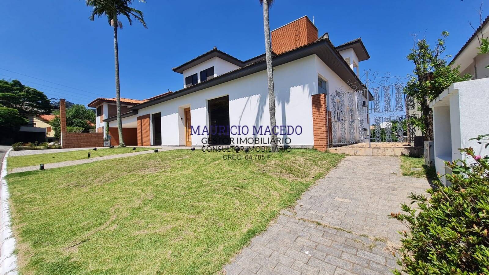 LINDA RESIDÊNCIA, PRÓXIMO A PORTARIA DO CONDOMÍNIO!