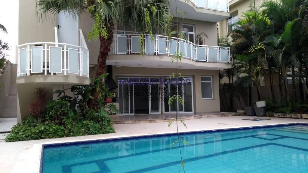Excelente casa meio do condominio! Locação !