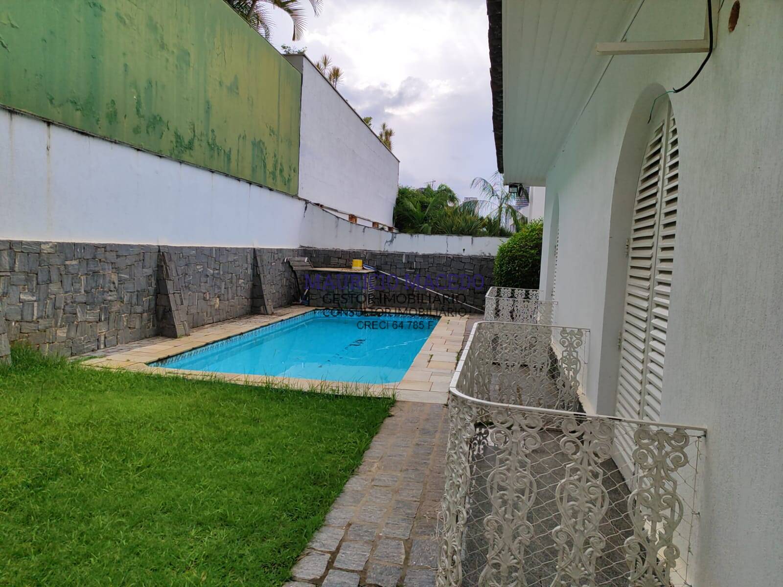 CASA TÉRREA PREÇO DE TERRENO ALPHAVILLE 2 !