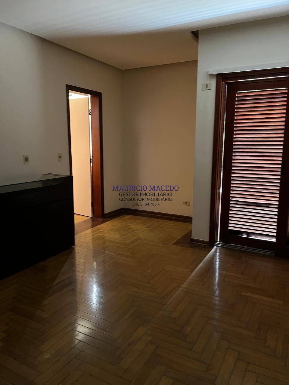 Casa à venda e aluguel com 4 quartos, 570m² - Foto 11