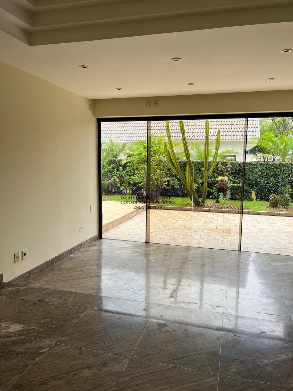 Casa à venda e aluguel com 4 quartos, 570m² - Foto 17