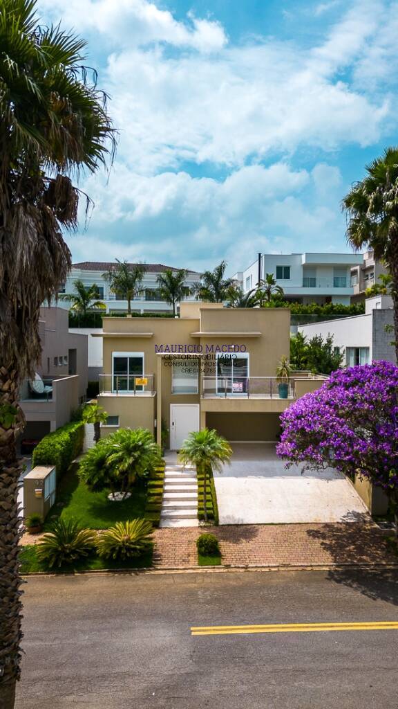 Casa à venda e aluguel com 5 quartos, 340m² - Foto 1