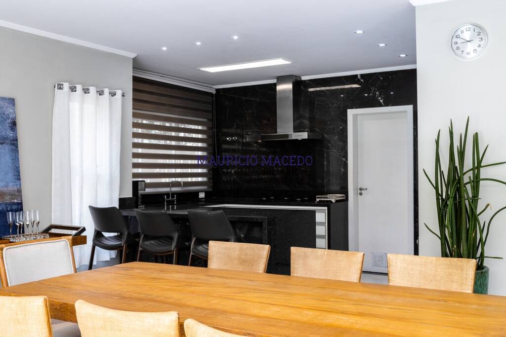 Casa à venda e aluguel com 5 quartos, 340m² - Foto 17