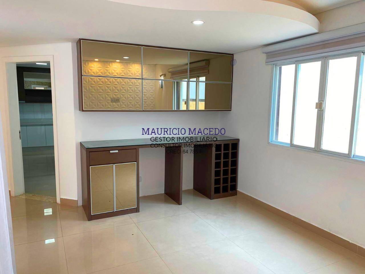 Casa à venda e aluguel com 4 quartos, 300m² - Foto 2
