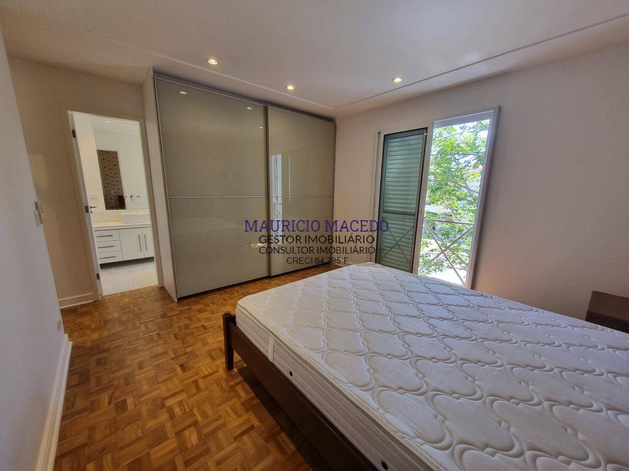 Casa à venda e aluguel com 4 quartos, 300m² - Foto 23