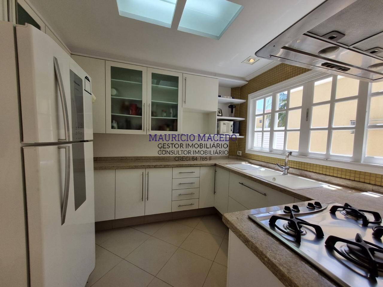 Casa à venda e aluguel com 4 quartos, 300m² - Foto 27