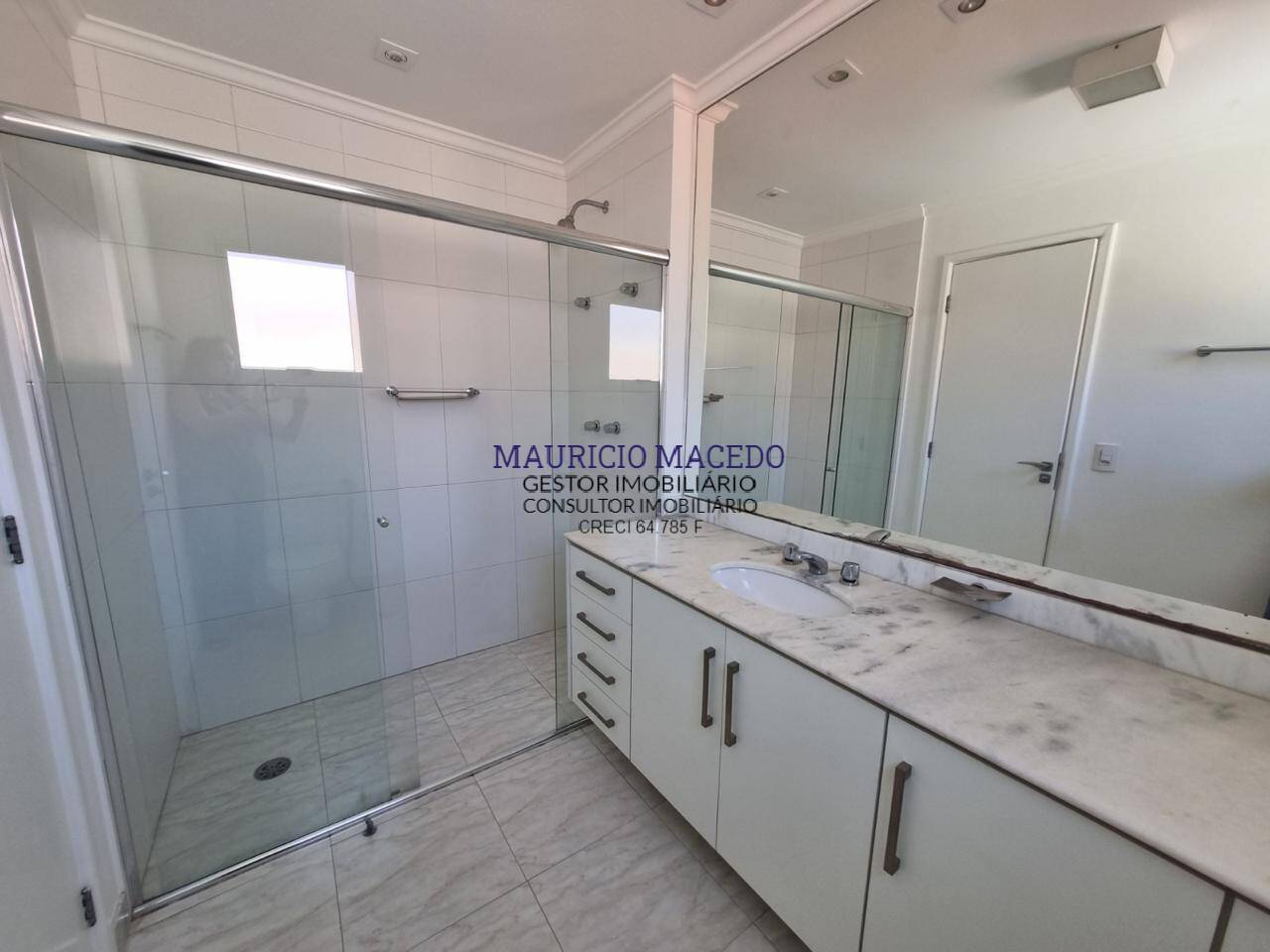 Casa à venda e aluguel com 4 quartos, 300m² - Foto 32
