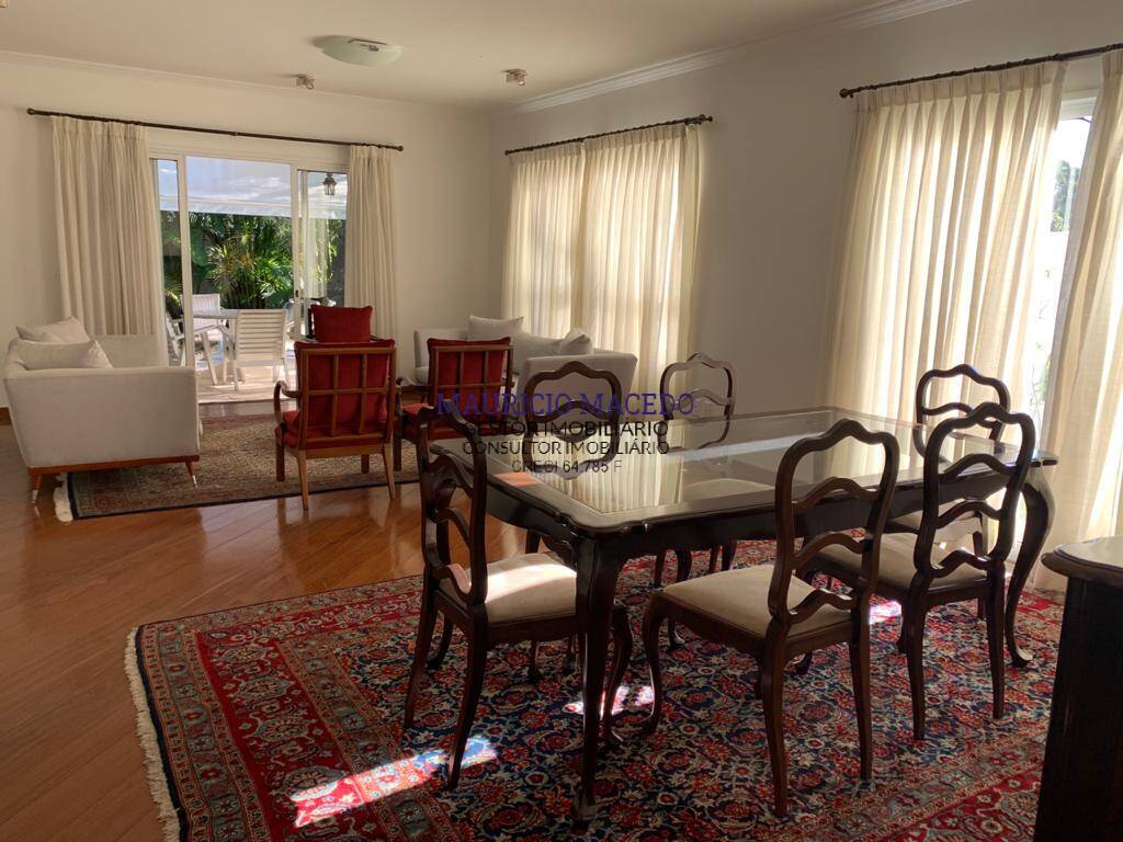 Casa para alugar com 4 quartos, 400m² - Foto 13