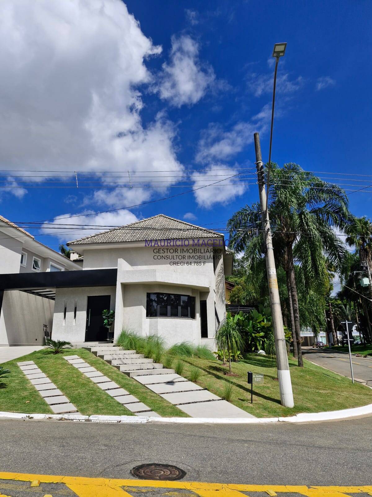 Casa para alugar com 3 quartos, 290m² - Foto 15