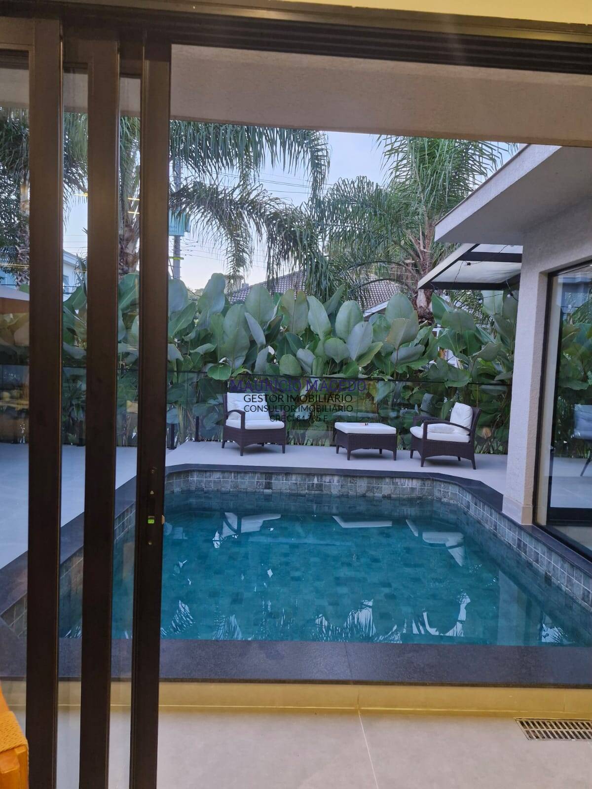 Casa para alugar com 3 quartos, 290m² - Foto 18