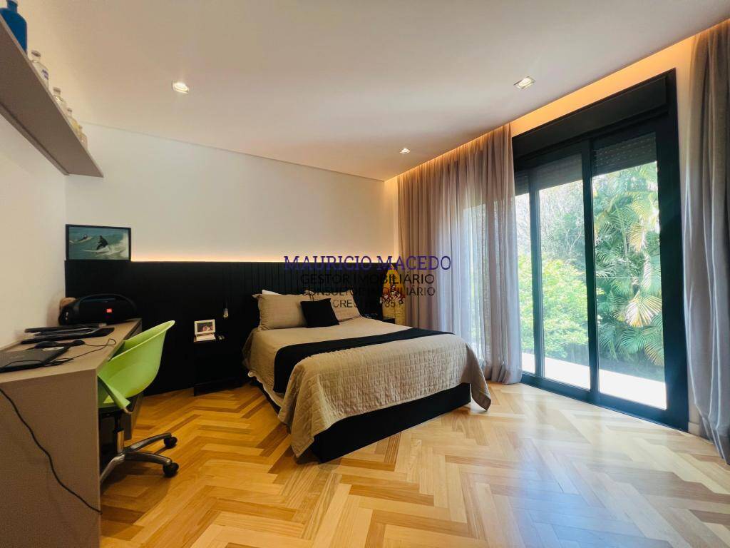 Casa à venda e aluguel com 4 quartos, 750m² - Foto 4
