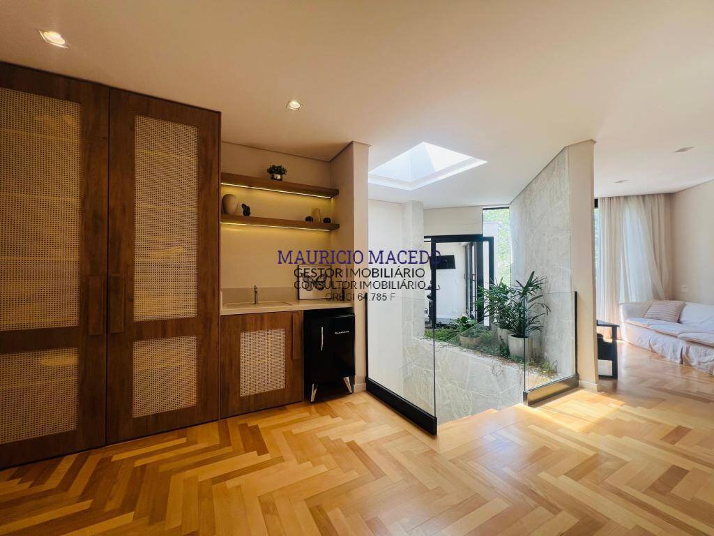 Casa à venda e aluguel com 4 quartos, 750m² - Foto 9